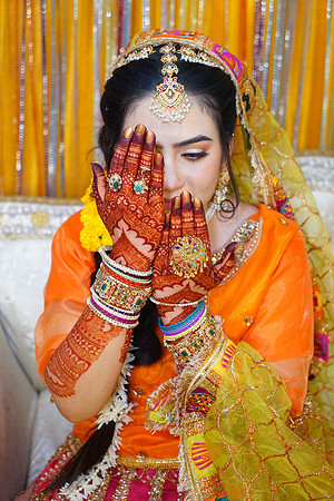 Rafiya & Fahad Mehndi 00044