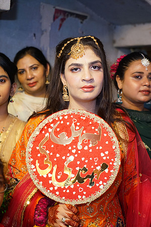 Rafiya & Fahad Mehndi 00266