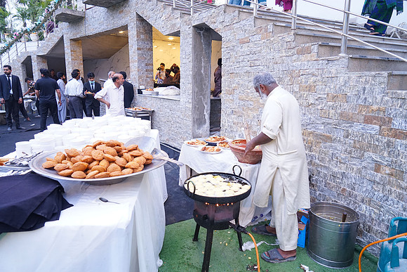 Rosa Blanca Iftaari 00014