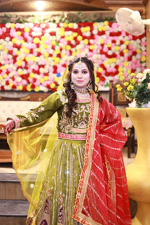 Usama & Bisma Mehndi 00121