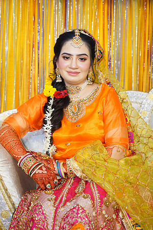 Rafiya & Fahad Mehndi 00033