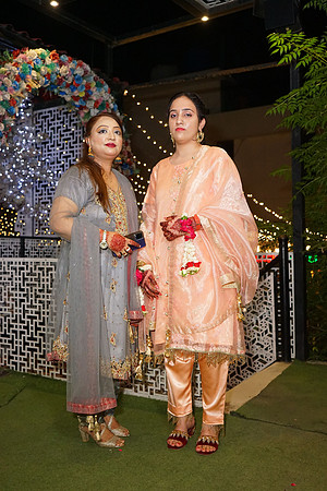 Fatima & Anjum 00136