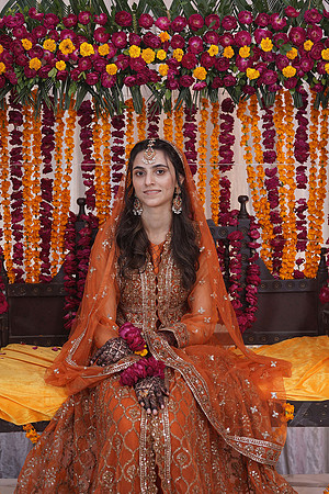 Iqra & Amjad Mehndi 00050