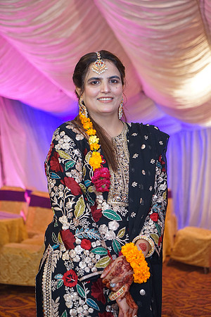 Iqra & Amjad Mehndi 00147
