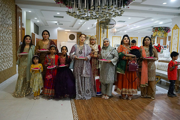 Rafiya & Fahad Barat 00145