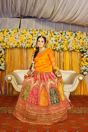 Rafiya & Fahad Mehndi 00055