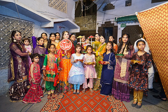 Rafiya & Fahad Mehndi 00258