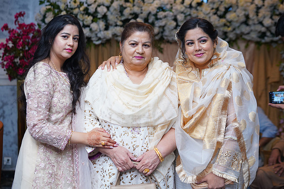 Azhar & Ayesha 00246