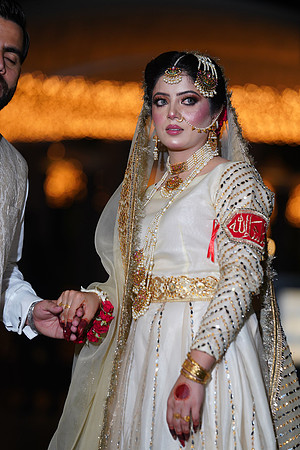 Azhar & Ayesha 00084