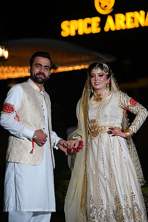 Azhar & Ayesha 00089