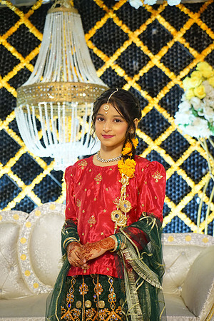 Ayesha & Arslan Mehndi 00077