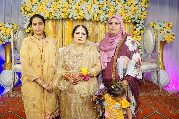 Rafiya & Fahad Mehndi 00169