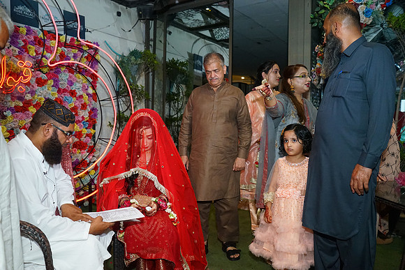 Fatima & Anjum 00197