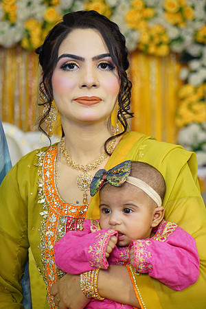 Rafiya & Fahad Mehndi 00201