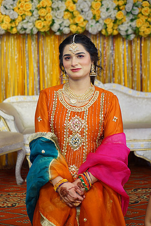 Rafiya & Fahad Mehndi 00145