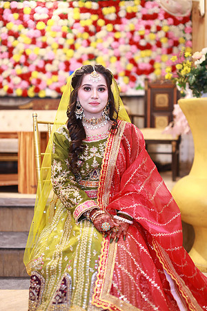 Usama & Bisma Mehndi 00126