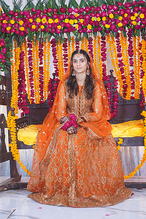 Iqra & Amjad Mehndi 00009