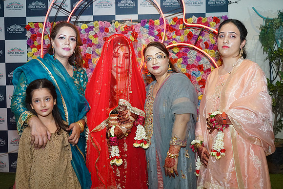 Fatima & Anjum 00233