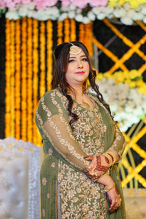 Ayesha & Arslan Mehndi 00249