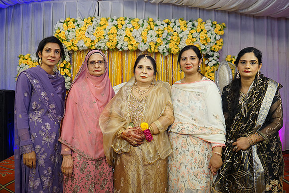 Rafiya & Fahad Mehndi 00154