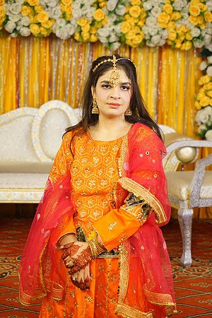 Rafiya & Fahad Mehndi 00085