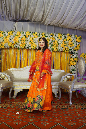 Rafiya & Fahad Mehndi 00120