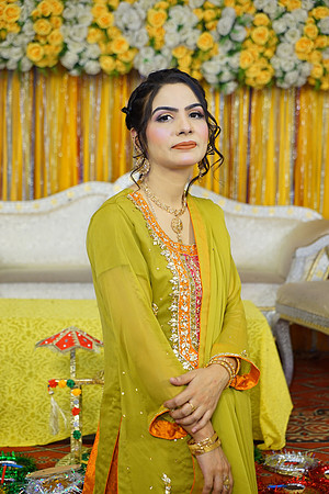 Rafiya & Fahad Mehndi 00194
