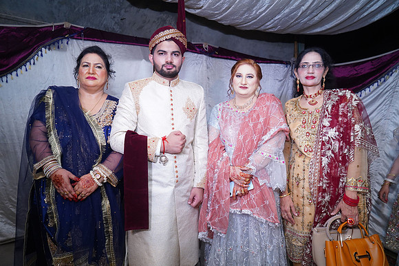 Afeef & Tehreem Barat 00167