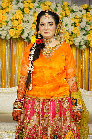 Rafiya & Fahad Mehndi 00019