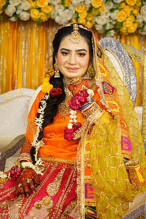 Rafiya & Fahad Mehndi 00068