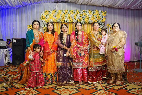 Rafiya & Fahad Mehndi 00143