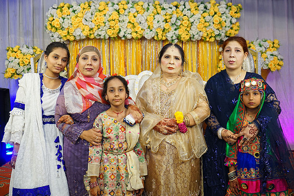 Rafiya & Fahad Mehndi 00157