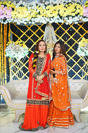 Ayesha & Arslan Mehndi 00127