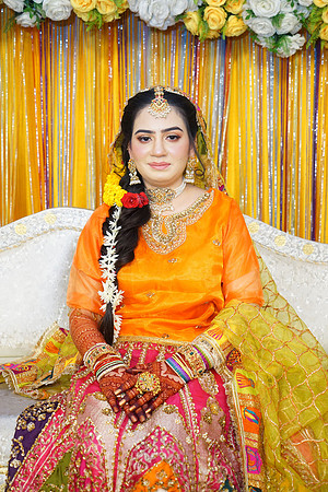 Rafiya & Fahad Mehndi 00003