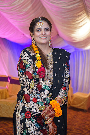Iqra & Amjad Mehndi 00146