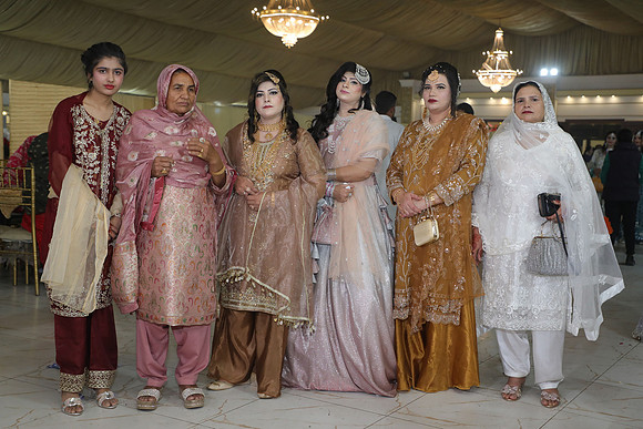 Ibrar & Aleena Barat 00269
