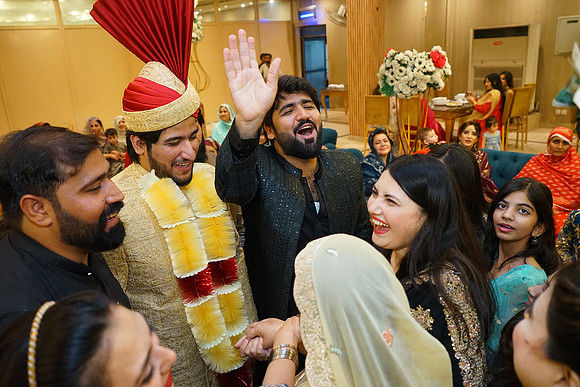 Farhan & Anum Barat 00204