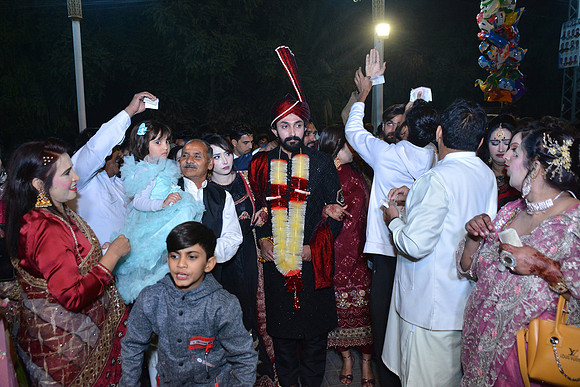 Usman & Hafsa Barat 00146
