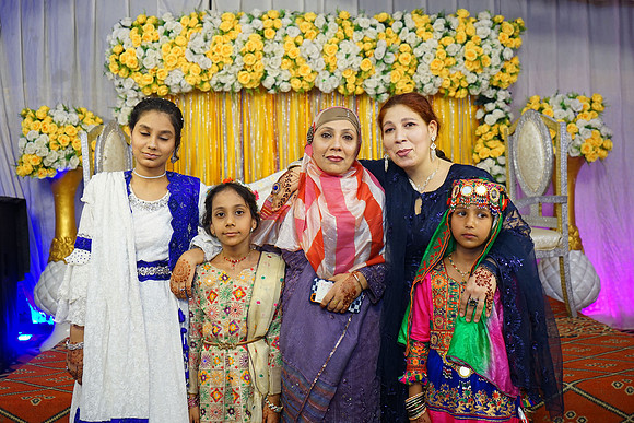 Rafiya & Fahad Mehndi 00159