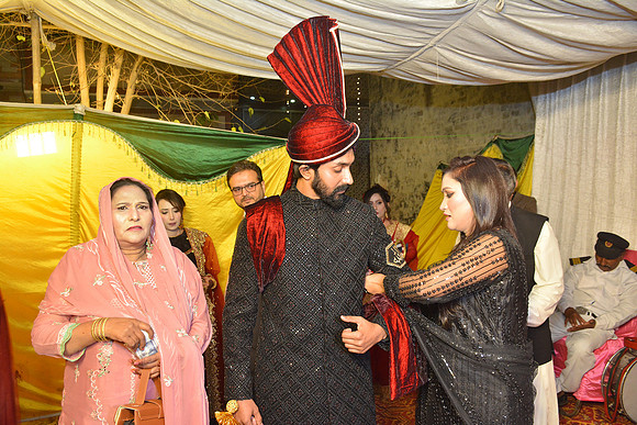 Usman & Hafsa Barat 00046