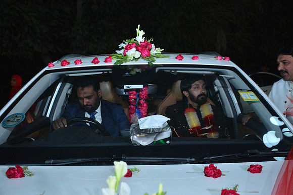 Usman & Hafsa Barat 00128