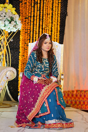 Ayesha & Arslan Mehndi 00024