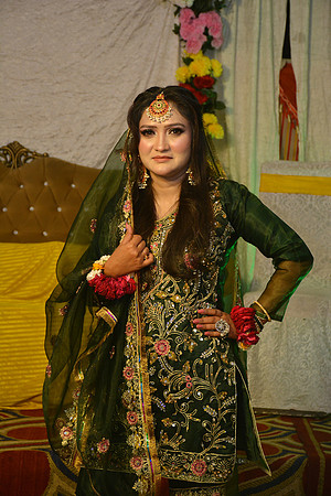 Usman & Maria Mehndi 00031