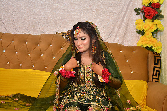 Usman & Maria Mehndi 00060