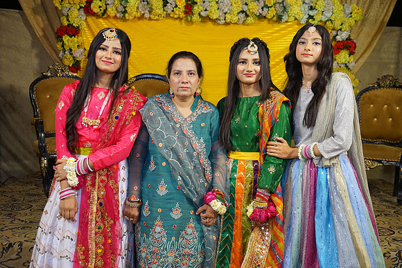 Umer Hayat & Qurat ul Ain Mehndi 00211