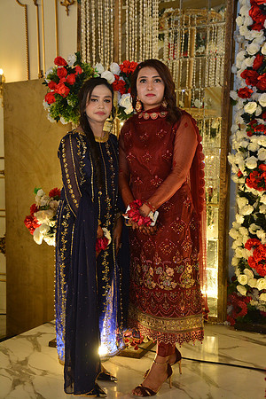Usman & Hafsa Barat 00174