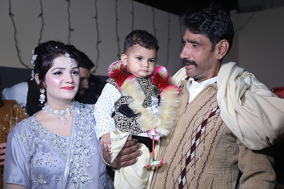 Ibrar & Aleena Barat 00219