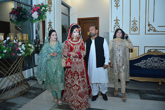 Usman & Hafsa Barat 00202