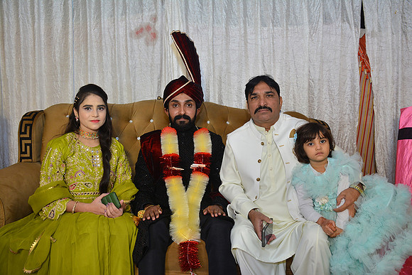 Usman & Hafsa Barat 00088