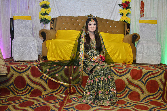 Usman & Maria Mehndi 00041